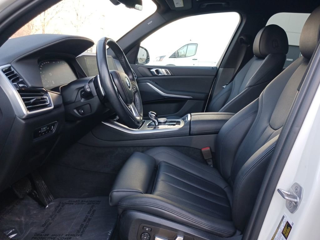 Used 2022 BMW X5 xDrive40i w/ Climate Comfort Package AWD/4WD image 2