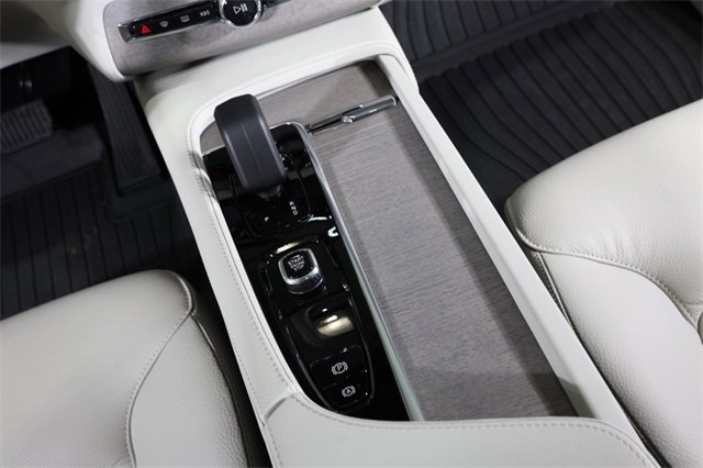 Used 2025 Volvo XC90 B6 Plus w/ Protection Package Premier image 32