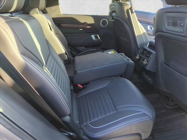 Used 2024 Land Rover Discovery Dynamic SE image 24