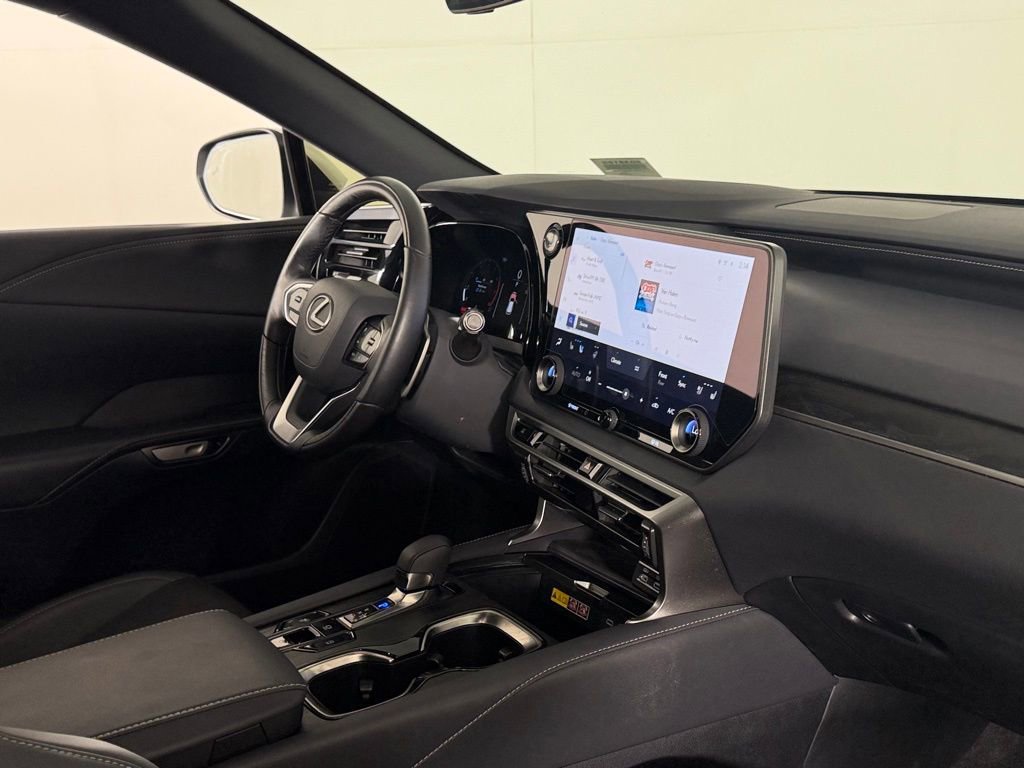 Used 2025 Lexus RX 350 Premium w/ Accessory Package (K3) FWD image 34