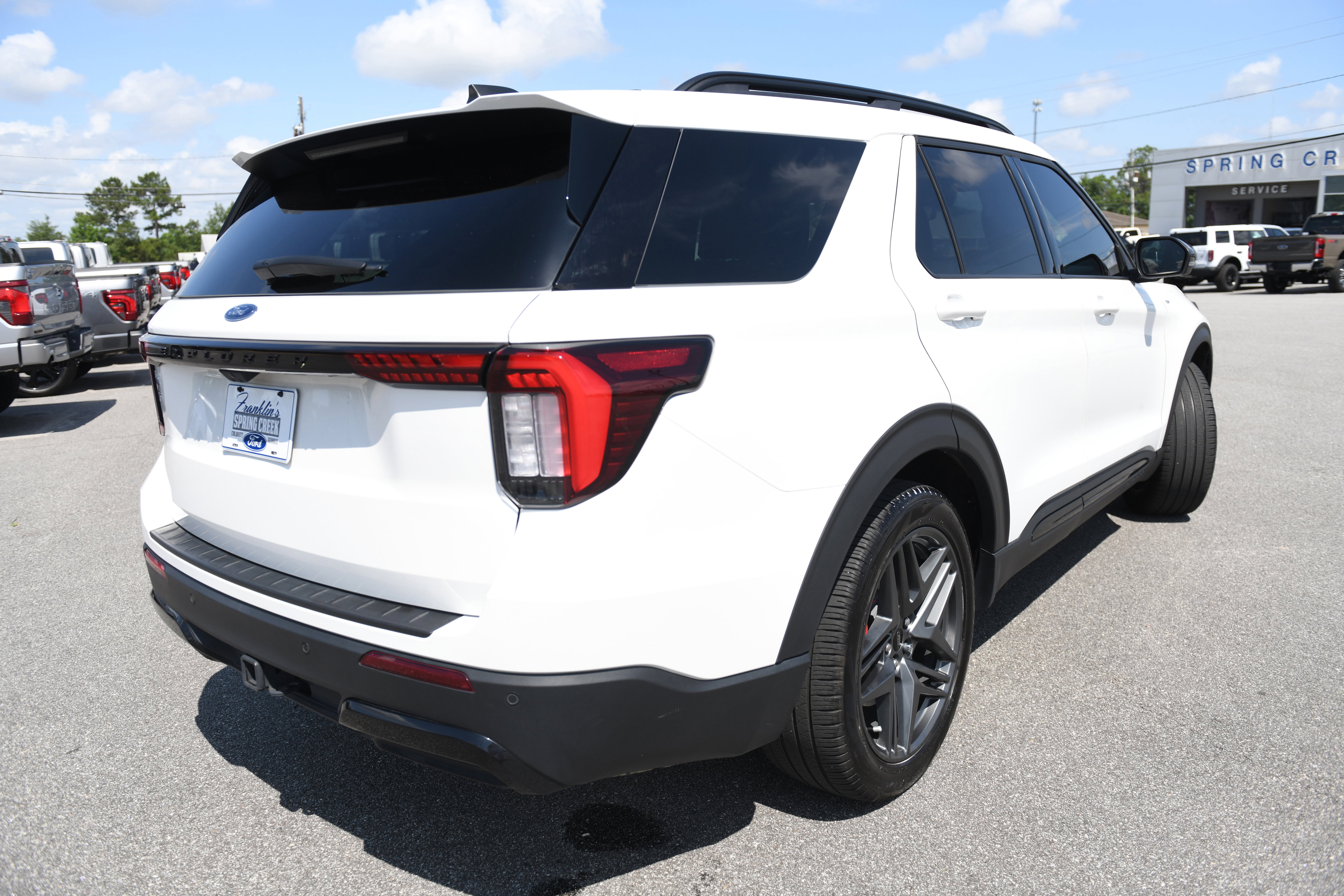 Used 2025 Ford Explorer ST-Line w/ Premium Package RWD image 4