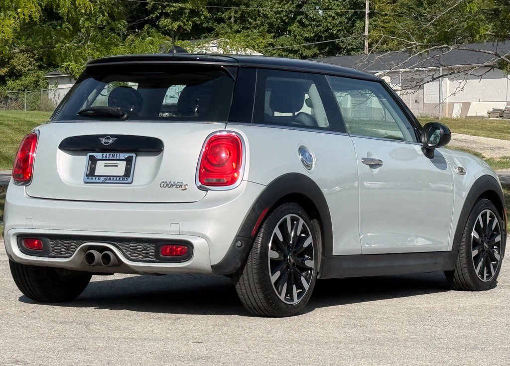 Used 2019 MINI Cooper S w/ Signature Upholstery Package FWD image 5