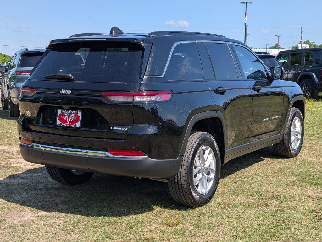 New 2026 Jeep Grand Cherokee Laredo RWD image 7