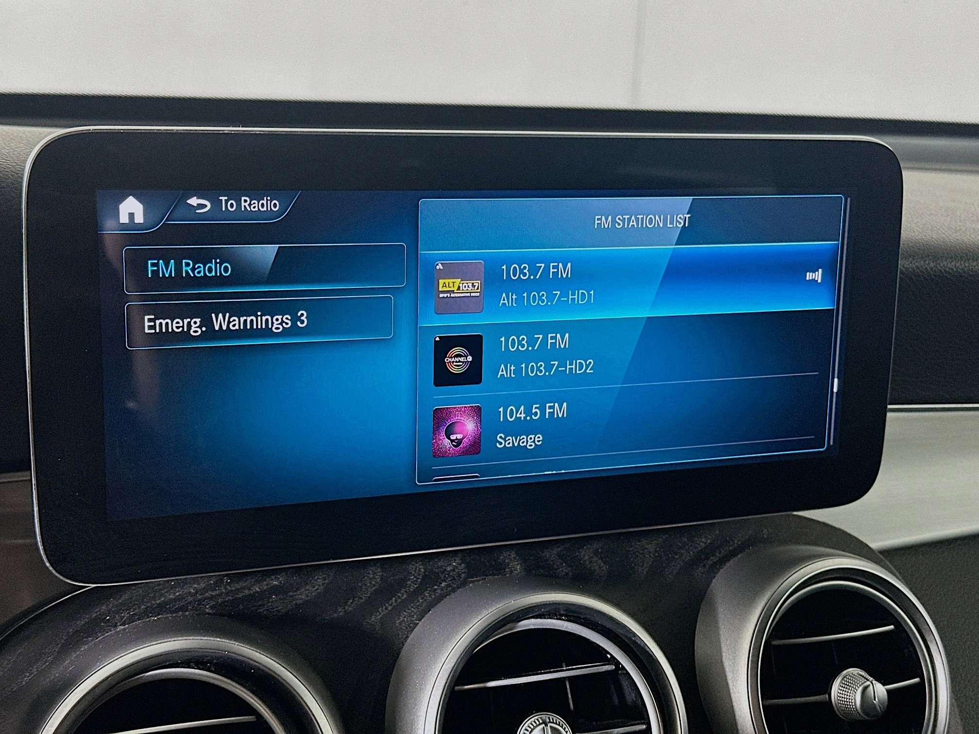 Used 2022 Mercedes-Benz GLC 300 image 19