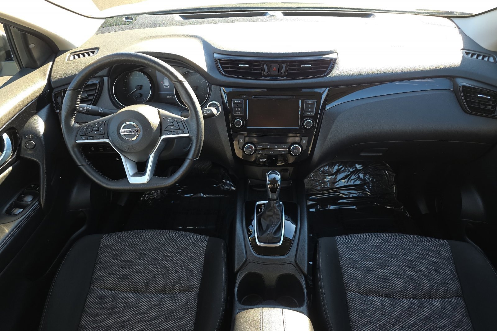 Used 2022 Nissan Rogue Sport SV image 13