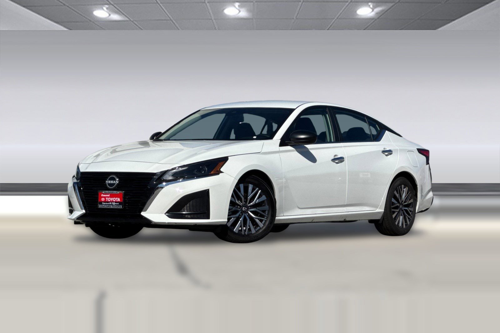 Used 2025 Nissan Altima 2.5 SV image 23