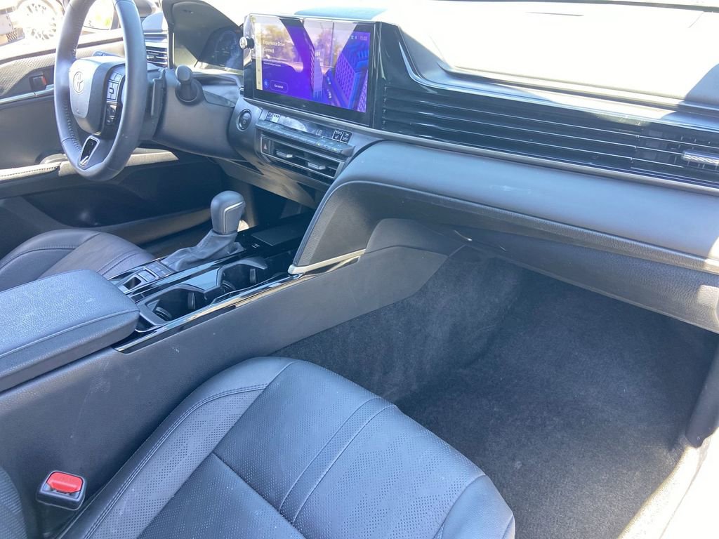 Used 2026 Toyota Camry XSE FWD image 31