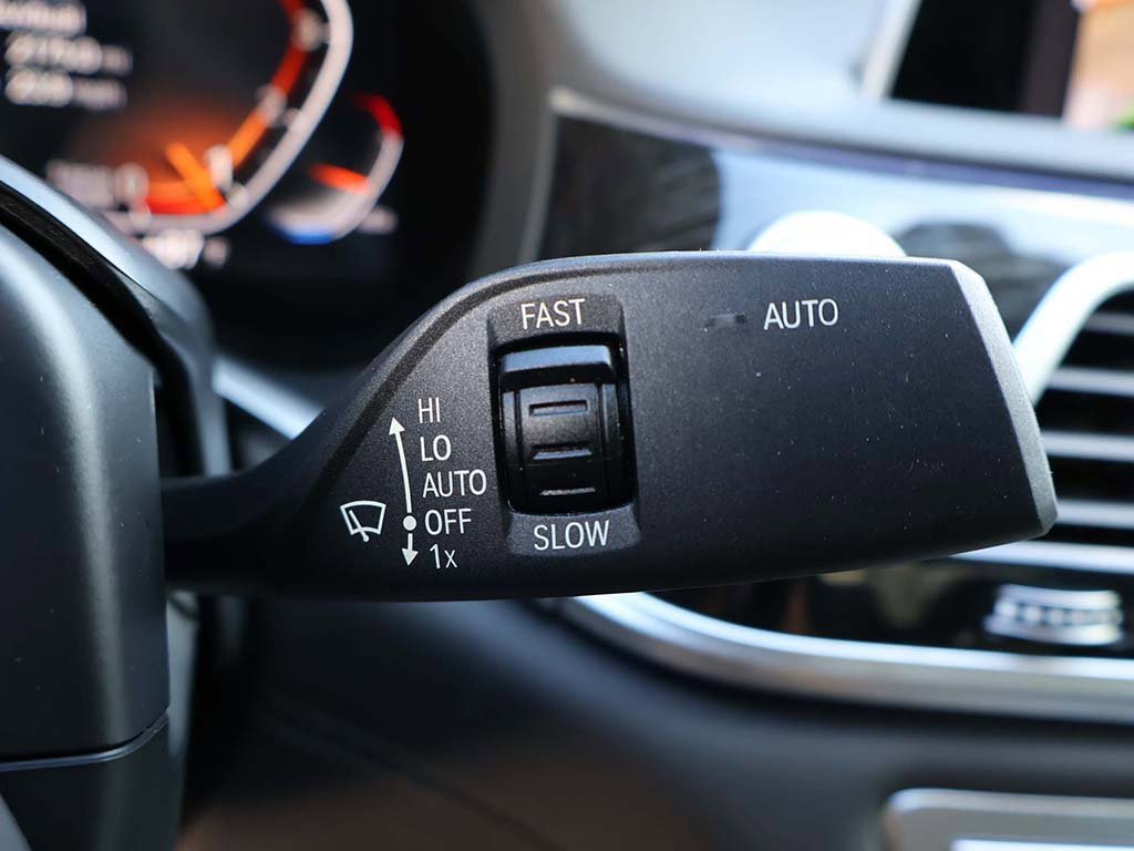 Used 2022 BMW 740i w/ M Sport Package image 52