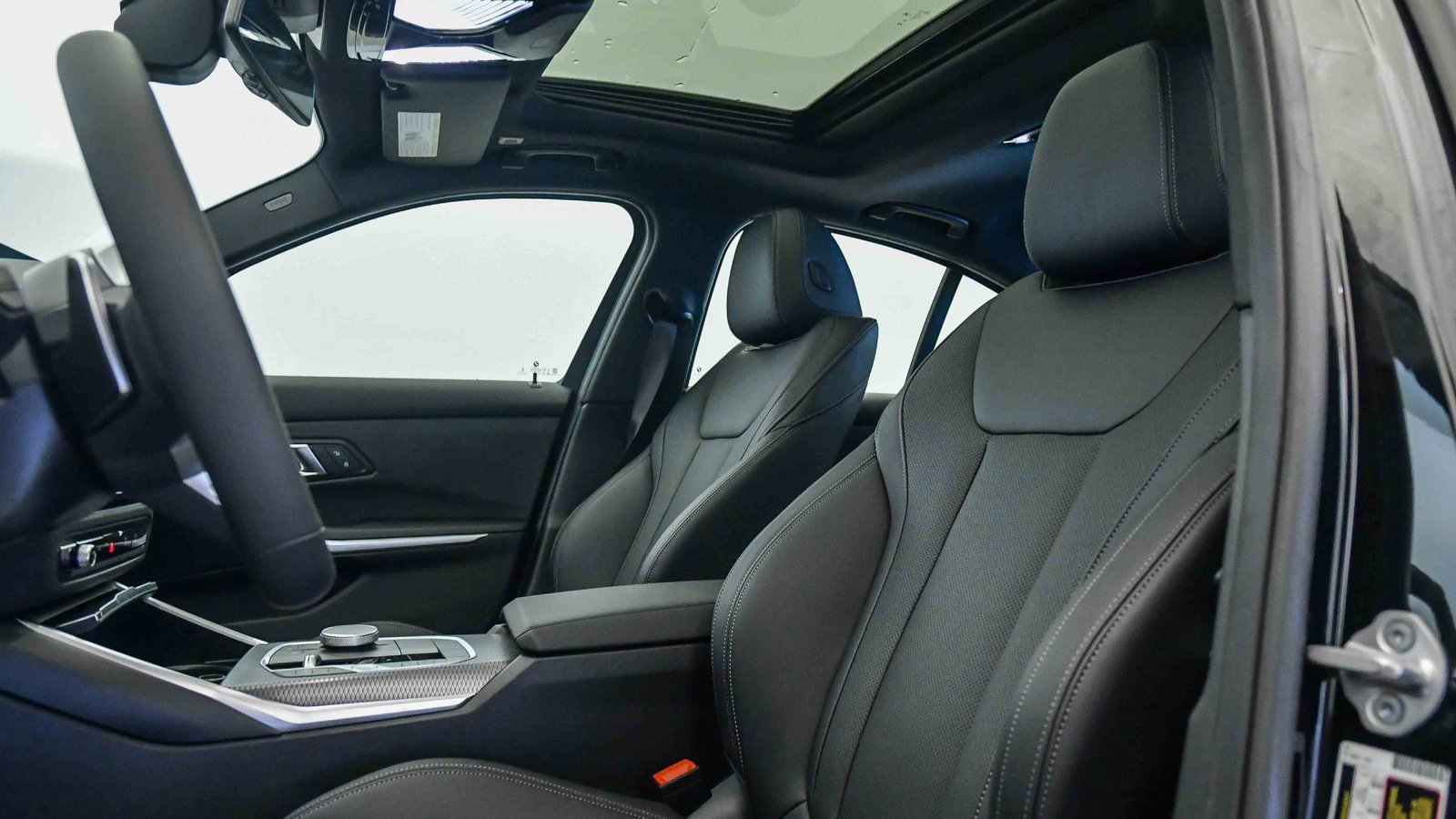 New 2026 BMW 330i Sedan w/ M Sport Package image 21