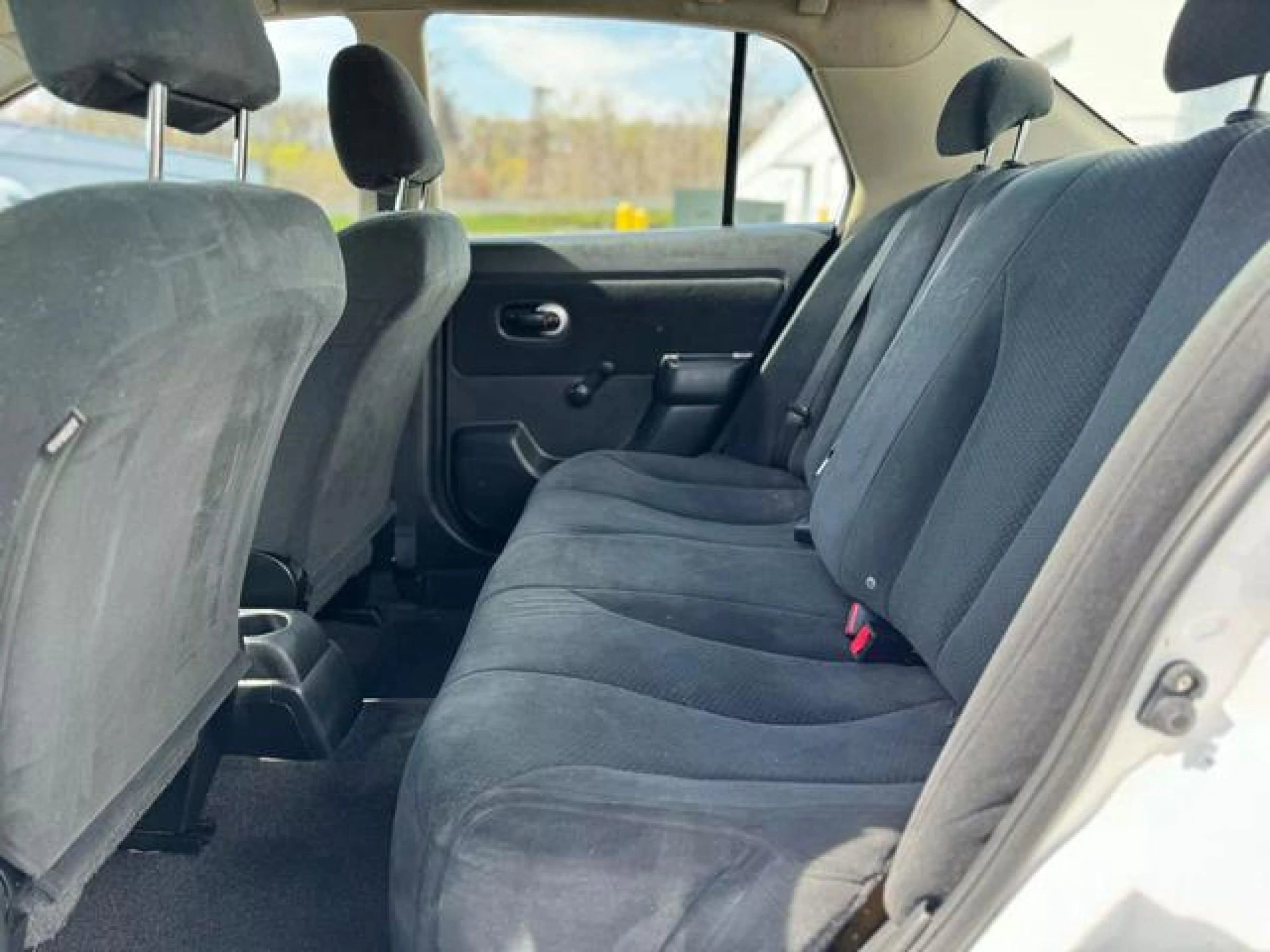 Used 2011 Nissan Versa 1.8 S image 19