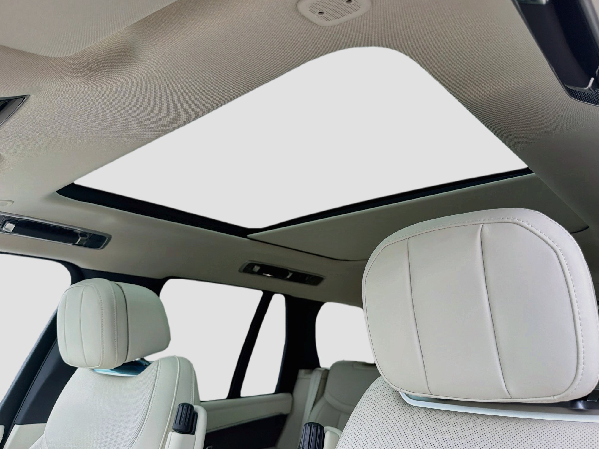New 2026 Land Rover Range Rover SE AWD/4WD image 28