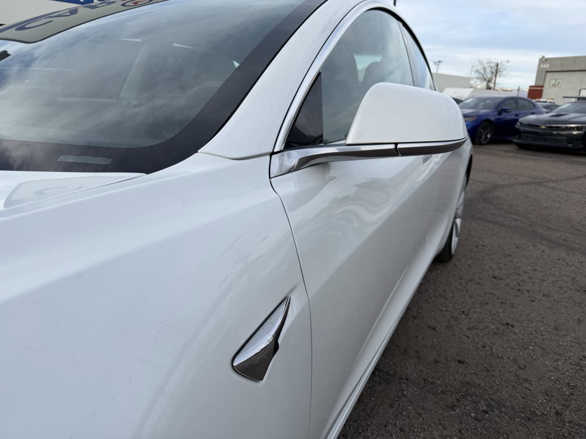 Used 2019 Tesla Model 3 Performance image 8