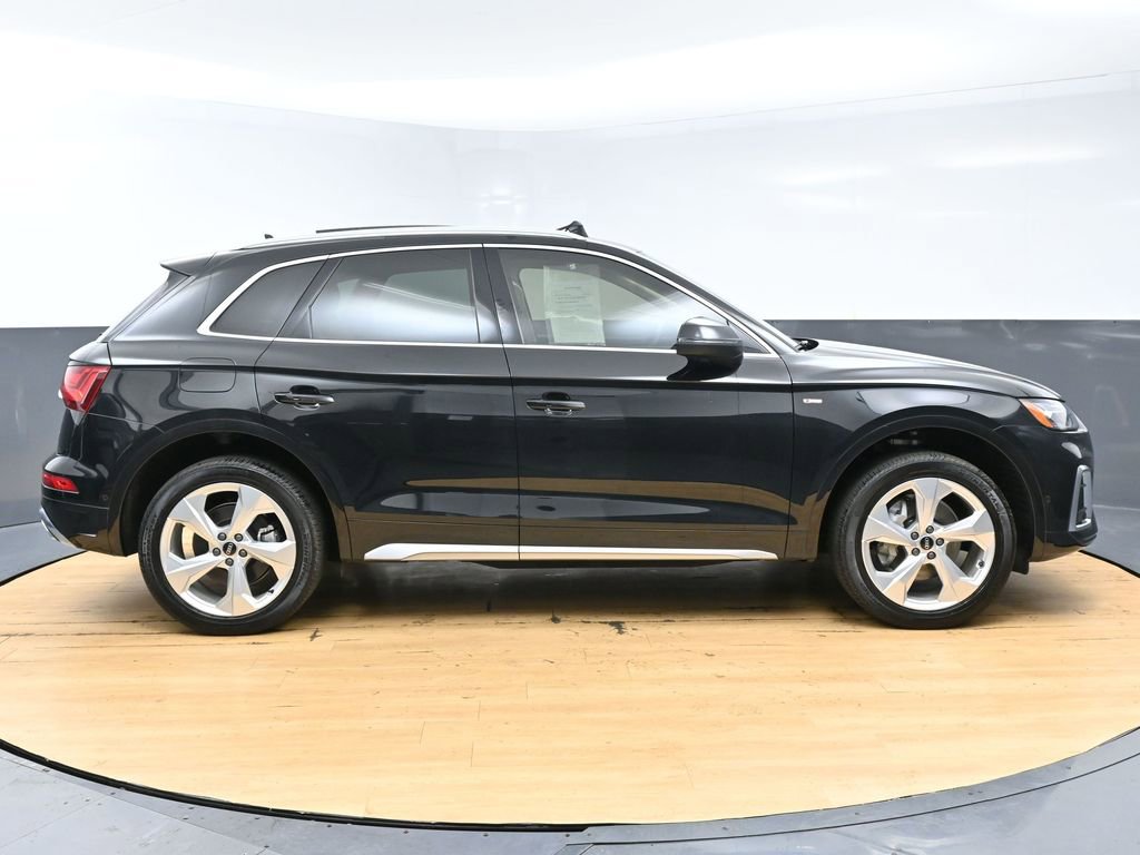 Used 2023 Audi Q5 2.0T Prestige w/ Prestige Package image 8