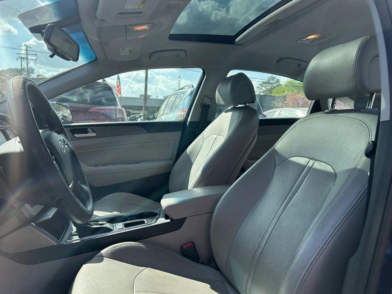 Used 2015 Hyundai Sonata SE w/ Option Group 02 FWD image 15