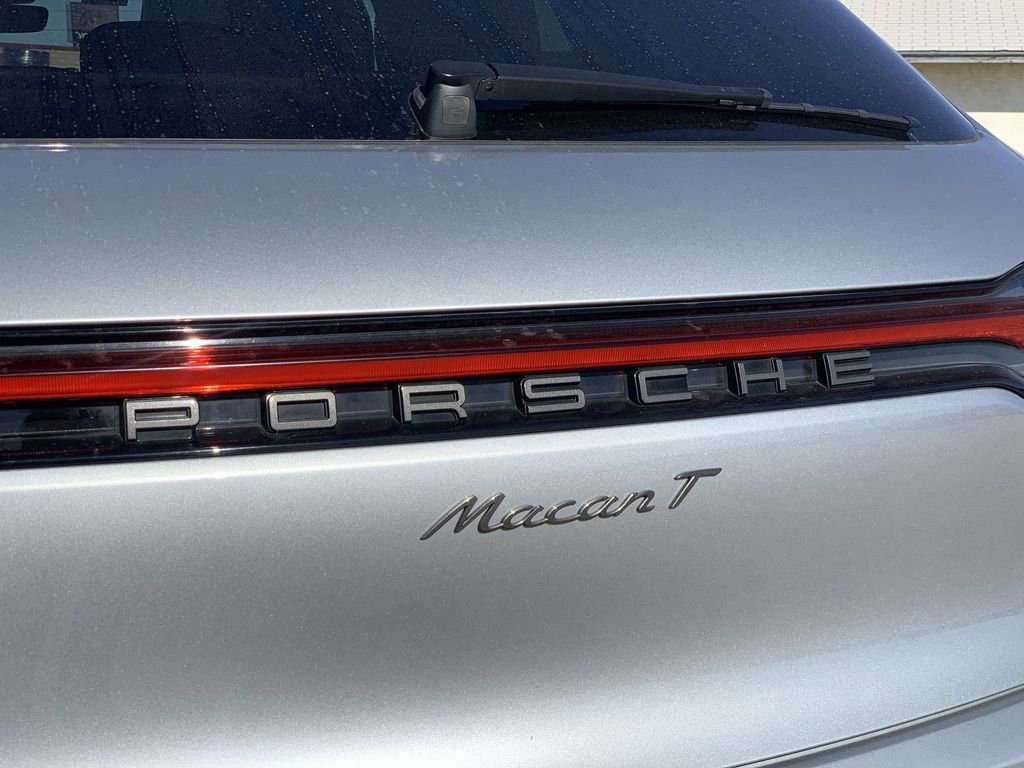 Used 2023 Porsche Macan Base image 30