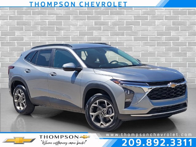 New 2026 Chevrolet Trax LT w/ Driver Confidence Package FWD image 1