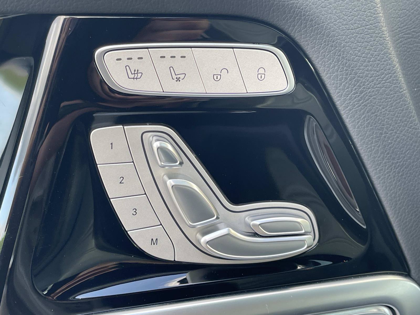 Certified 2025 Mercedes-Benz G 550 image 30