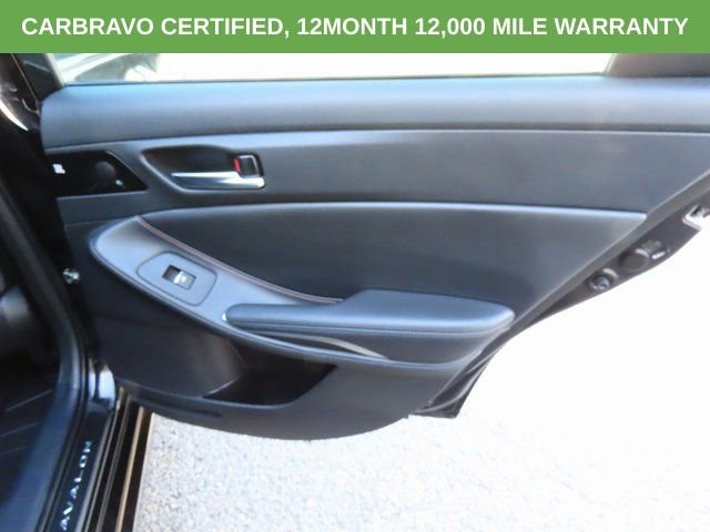 Used 2021 Toyota Avalon XSE image 14