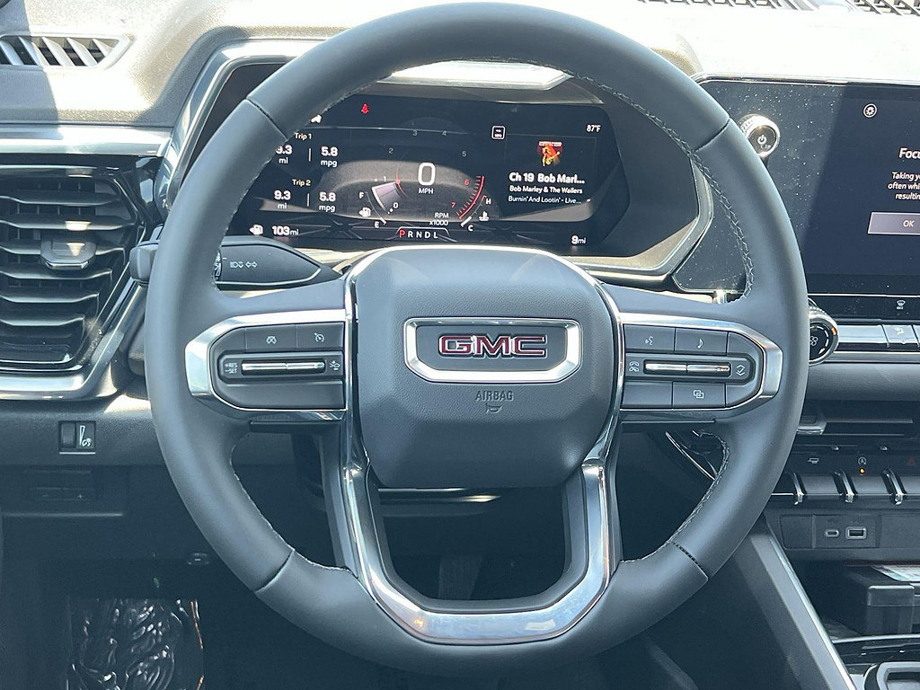 New 2026 GMC Canyon Elevation w/ LPO, Black Badging Package RWD image 12