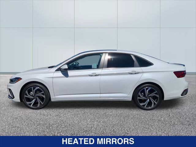 Certified 2025 Volkswagen Jetta SEL FWD image 2