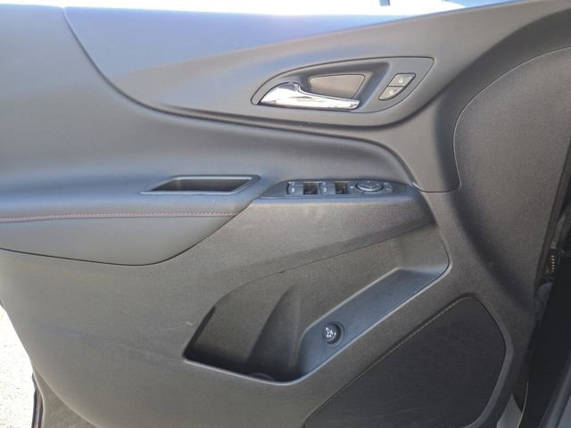Used 2023 Chevrolet Equinox RS image 31