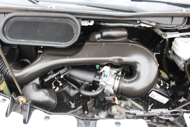 Used 2018 Ford Transit 150 XL RWD image 39