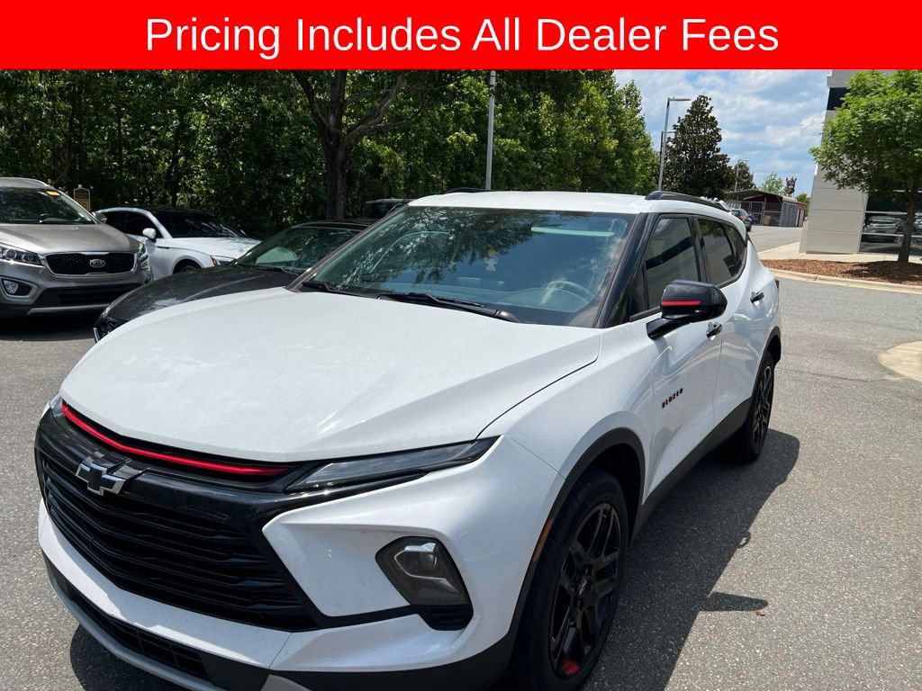 Used 2023 Chevrolet Blazer LT w/ Convenience Package FWD image 3