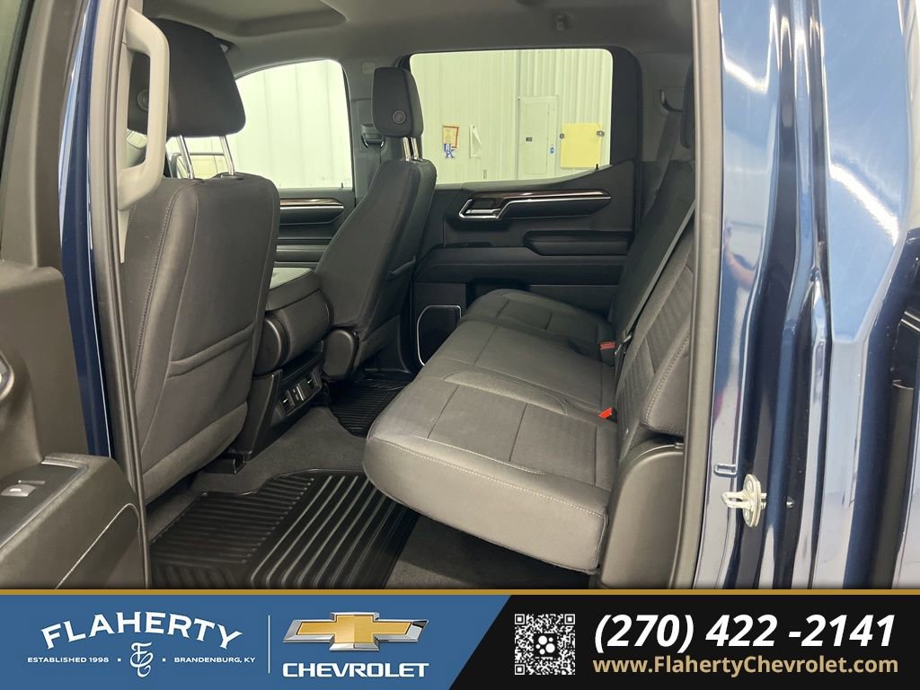 Used 2023 Chevrolet Silverado 1500 LT AWD/4WD image 11