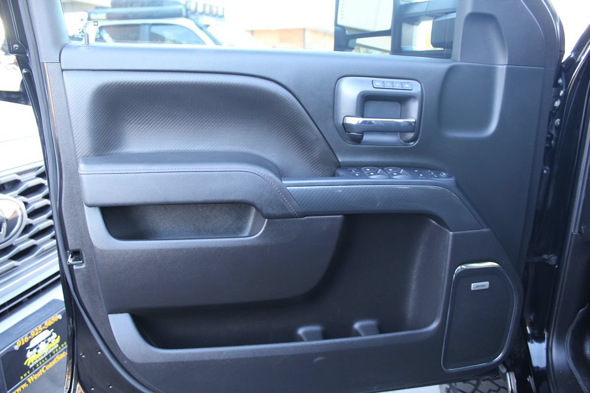 Used 2015 GMC Sierra 2500 SLT w/ Duramax Plus Package AWD/4WD image 26