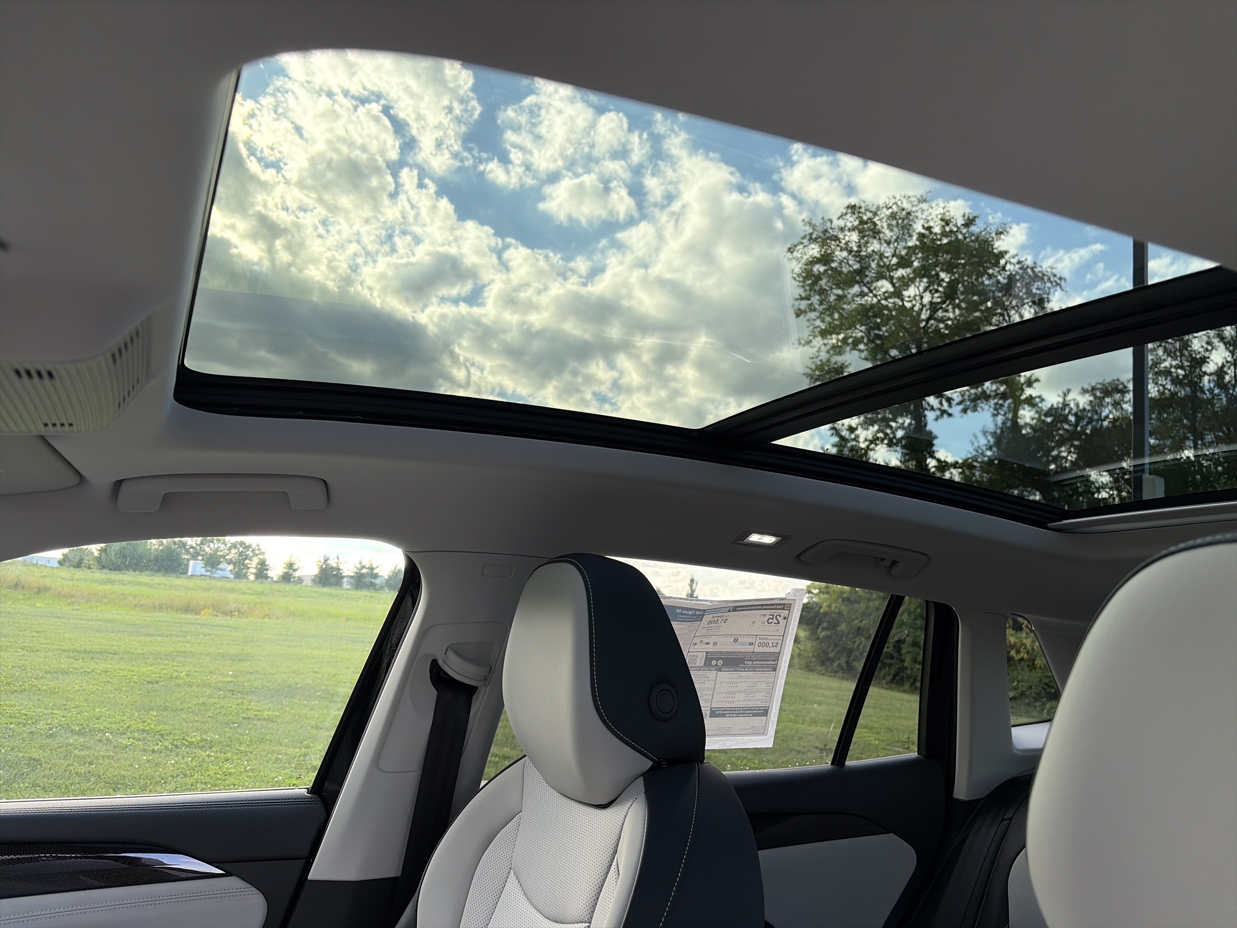 New 2026 Volkswagen Tiguan SE AWD/4WD image 14