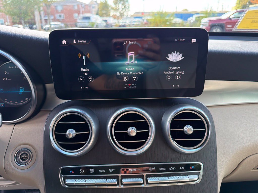 Used 2022 Mercedes-Benz GLC 300 4MATIC w/ Multimedia Package Lite image 24