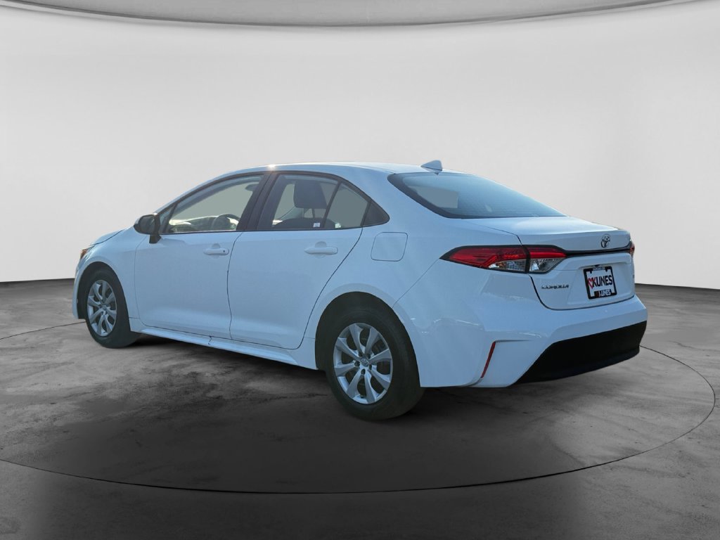 Used 2023 Toyota Corolla LE FWD image 6