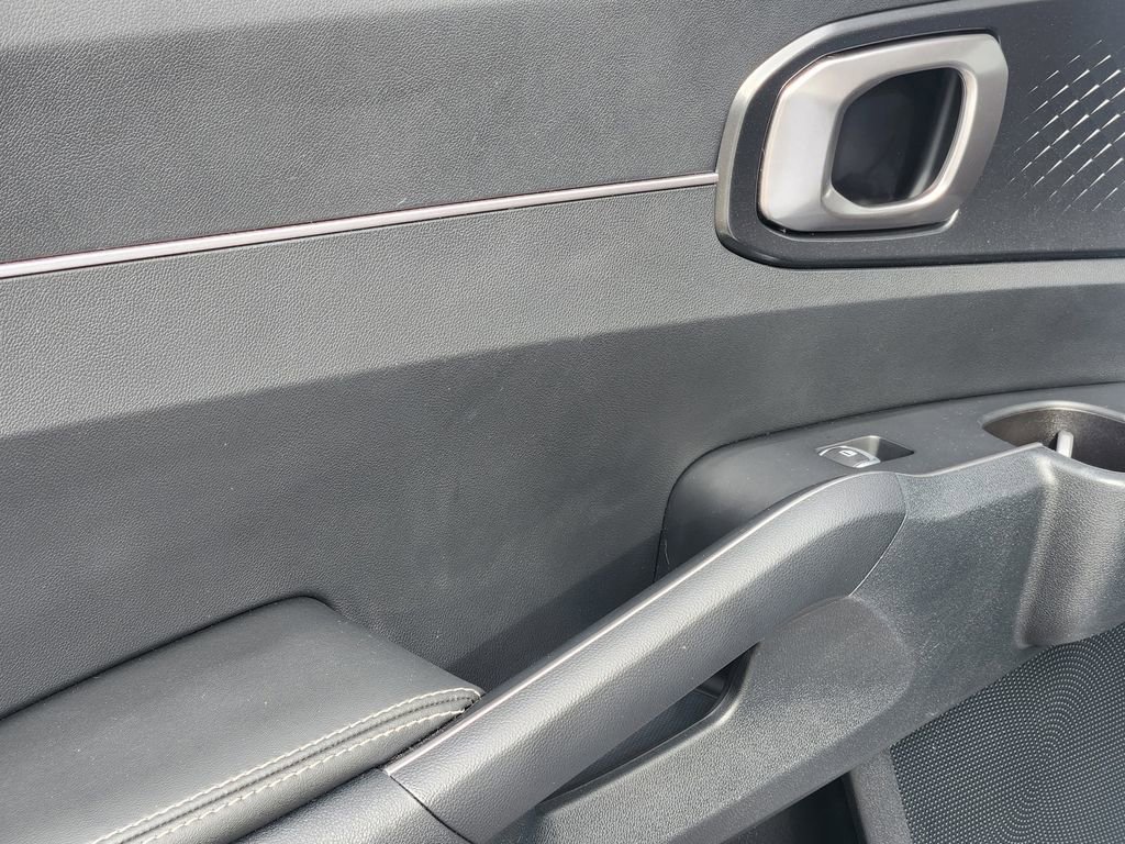 Used 2022 Kia Sorento LX image 13