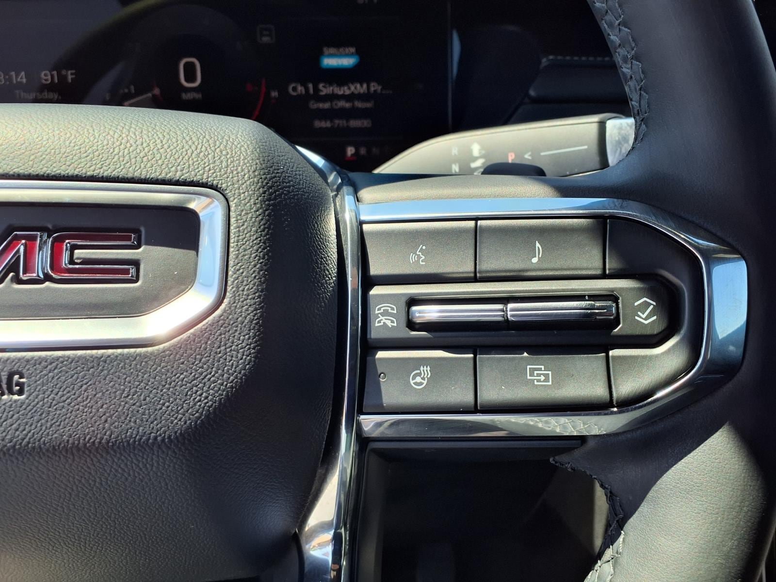 Used 2024 GMC Acadia Elevation w/ LPO, Cargo Package FWD image 17