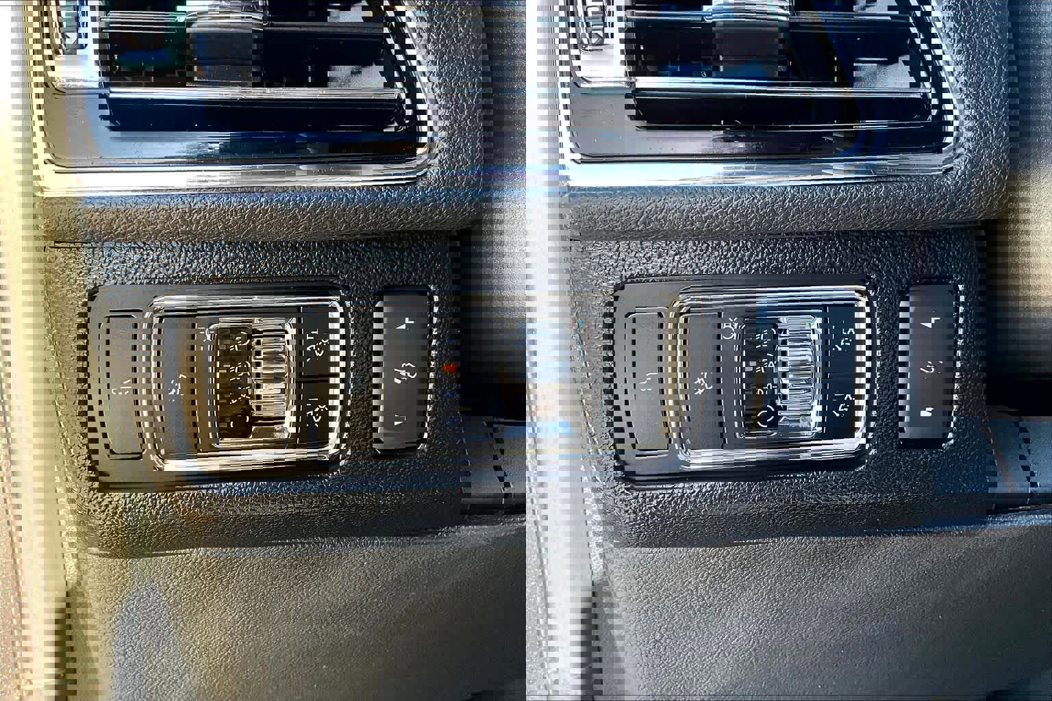 Used 2024 Lincoln Navigator L Reserve image 34