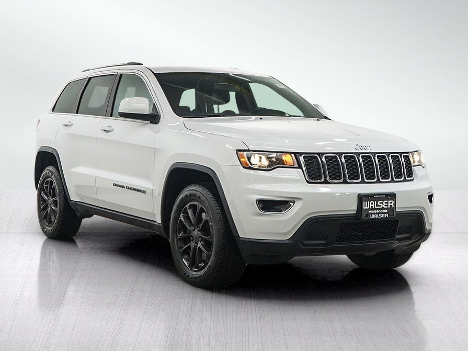 Used 2021 Jeep Grand Cherokee Laredo X AWD/4WD image 7