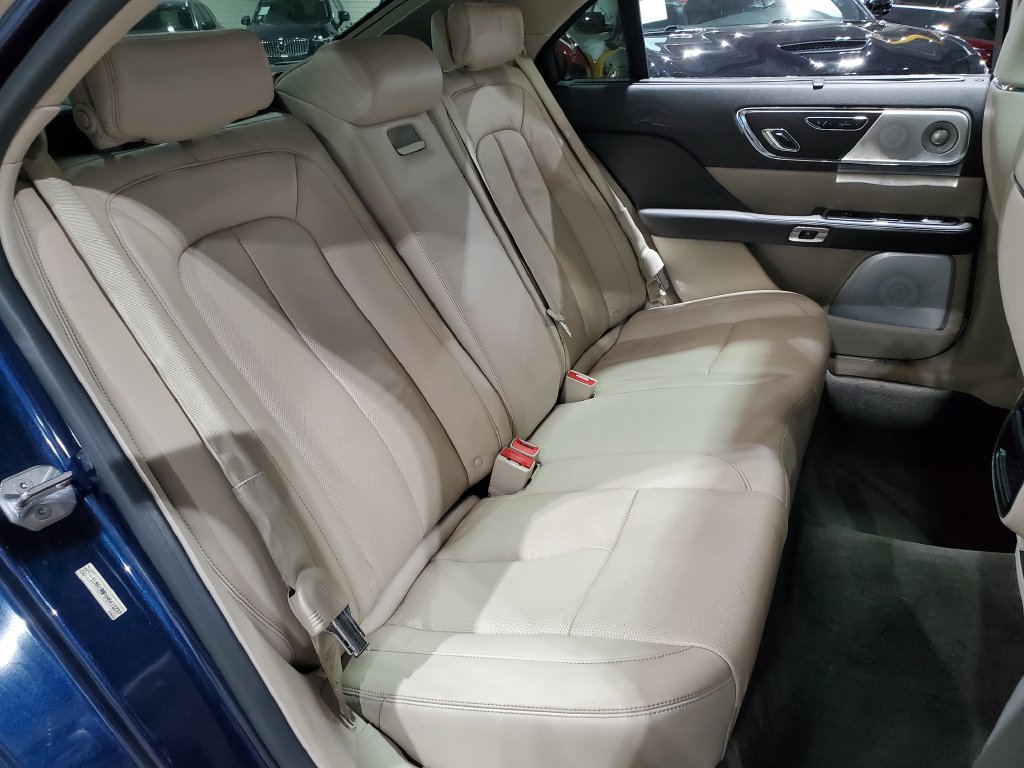 Used 2017 Lincoln Continental Reserve w/ Luxury Package AWD/4WD image 20