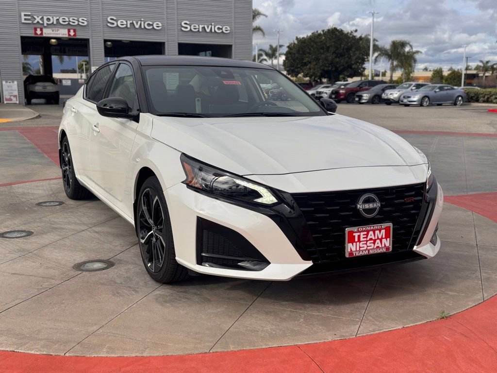 New 2026 Nissan Altima 2.5 SR FWD image 2