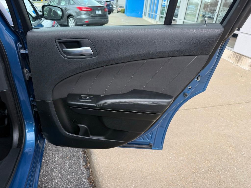 Used 2023 Dodge Charger SXT w/ Blacktop Package image 37