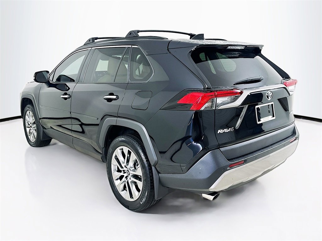 Used 2022 Toyota RAV4 Limited image 32
