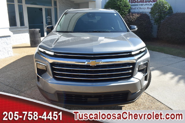 New 2027 Chevrolet Traverse LT FWD image 4