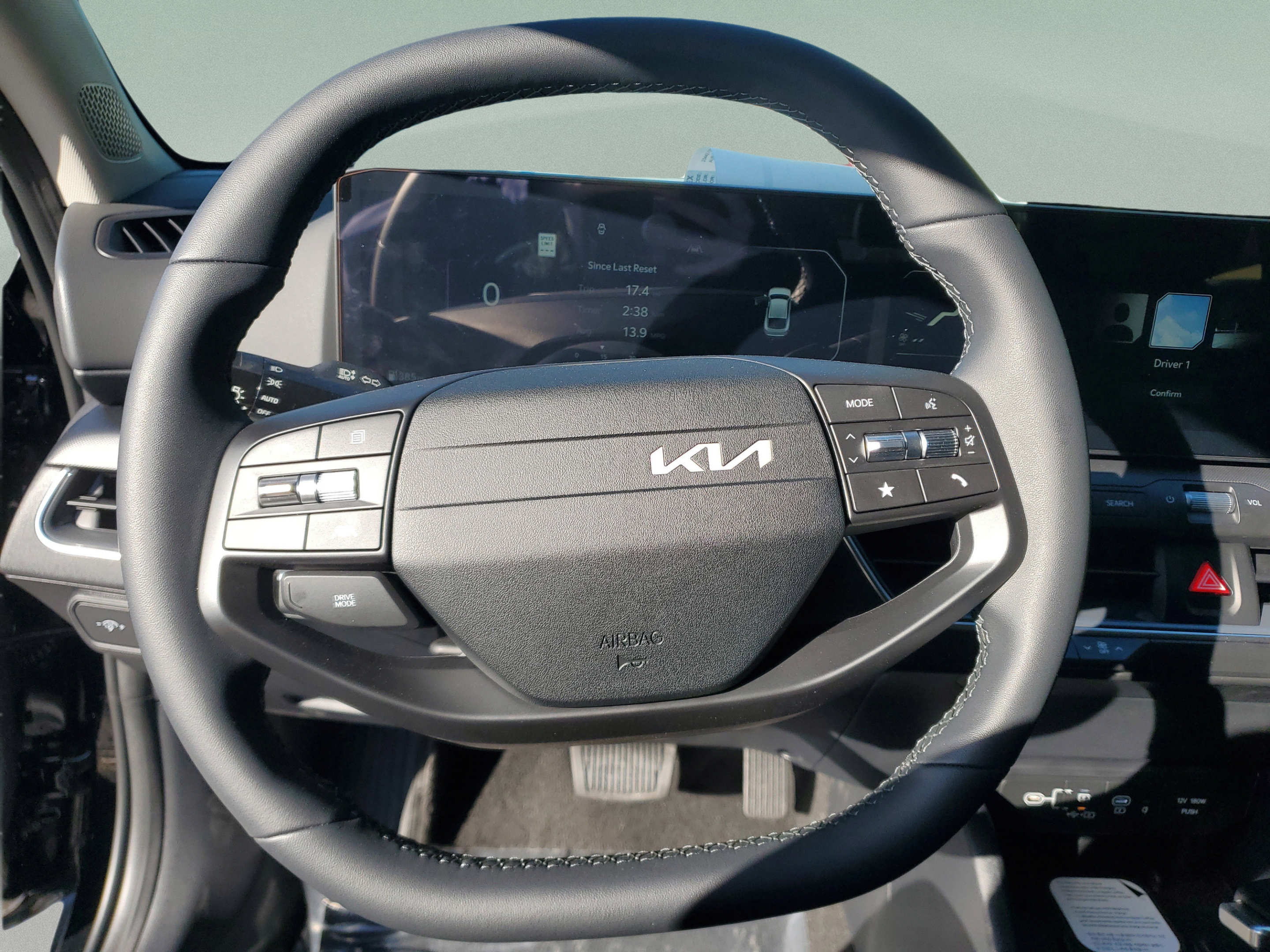 New 2025 Kia K4 EX FWD image 18