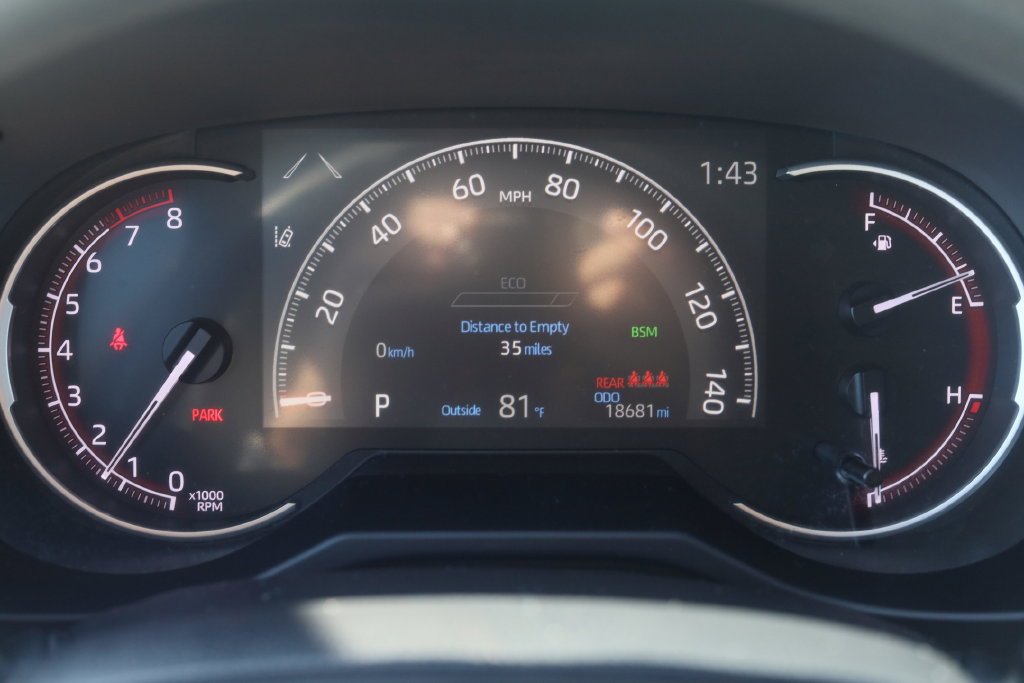 Used 2023 Toyota RAV4 XLE AWD/4WD image 29