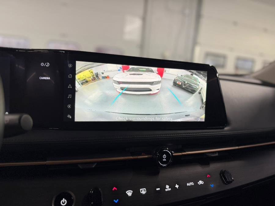 Used 2023 Nissan Ariya FWD image 21