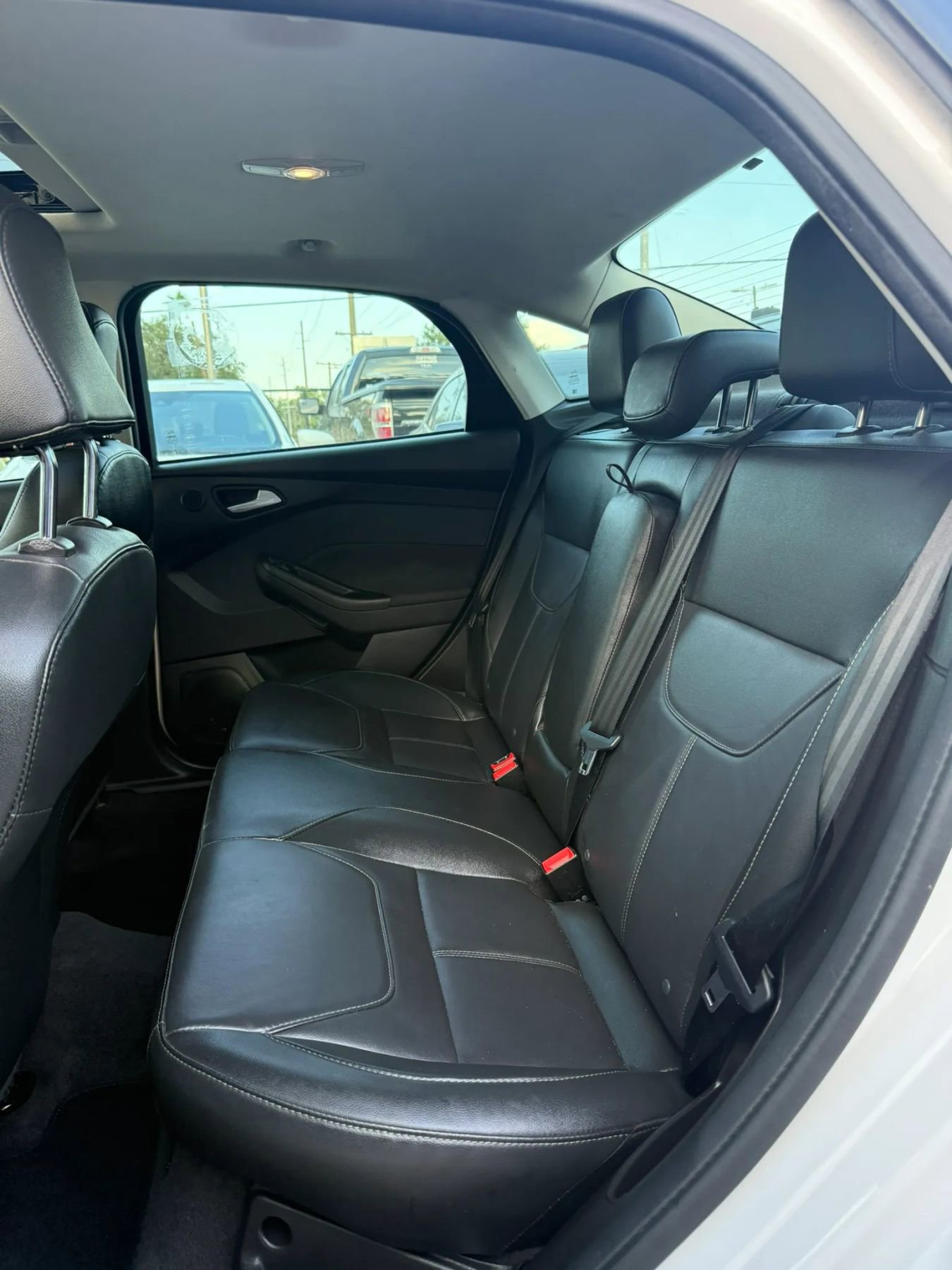 Used 2018 Ford Focus Titanium FWD image 16