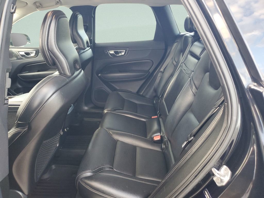 Used 2019 Volvo XC60 T5 Inscription w/ Protection Package Premier image 21