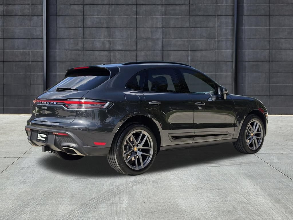 Used 2026 Porsche Macan AWD/4WD image 8