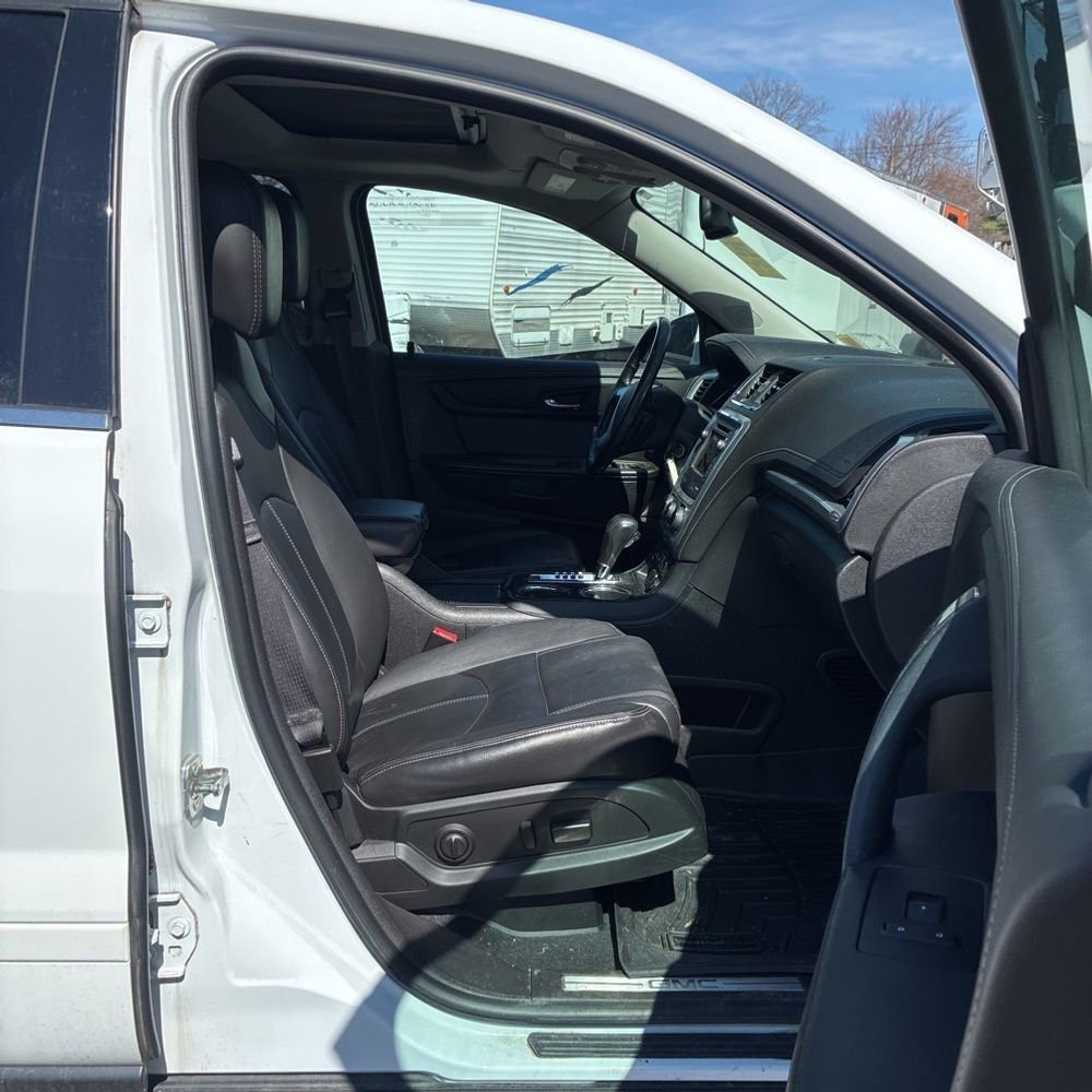 Used 2017 GMC Acadia Limited SLT image 6
