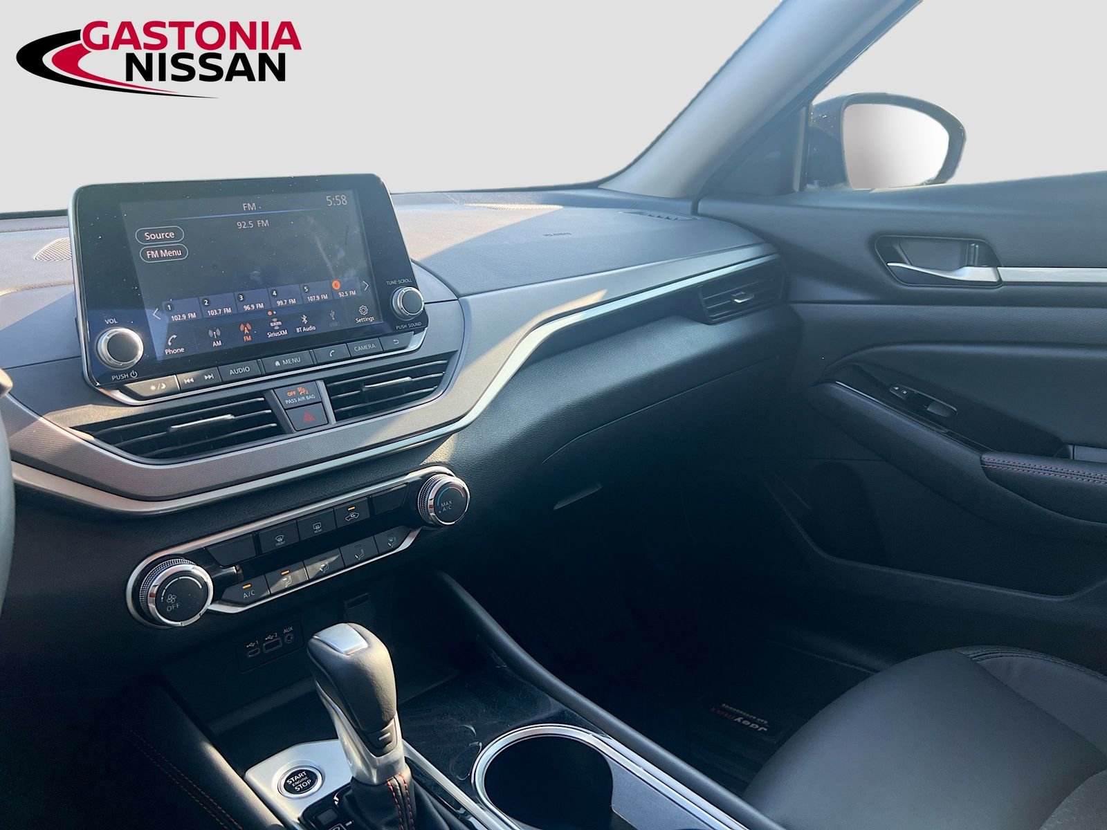 Used 2025 Nissan Altima 2.5 SR FWD image 30