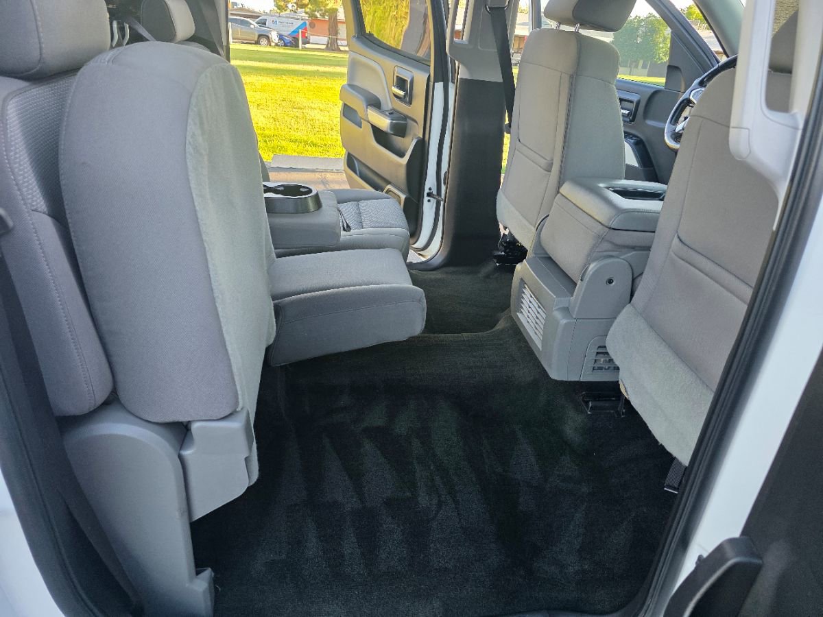 Used 2018 Chevrolet Silverado 1500 LT w/ LT Eassist Package image 38